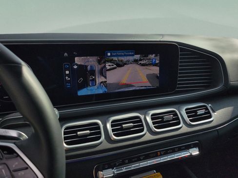 Certified 2025 Mercedes-Benz GLS 450 4MATIC image 24