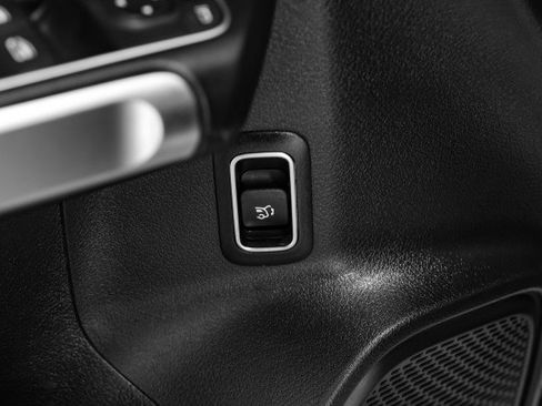 Used 2021 Mercedes-Benz GLB 35 AMG 4MATIC image 42