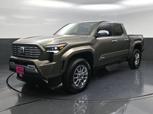 Used 2026 Toyota Tacoma Limited AWD/4WD image 2