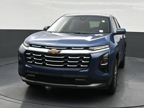 Used 2025 Chevrolet Equinox LT w/ Safety and Technology Package FWD image 9
