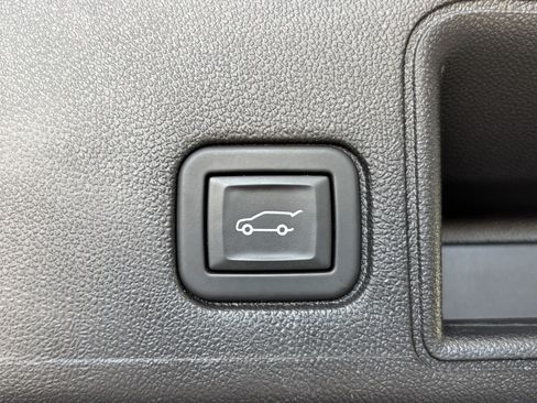 Certified 2024 GMC Terrain SLT AWD/4WD image 15