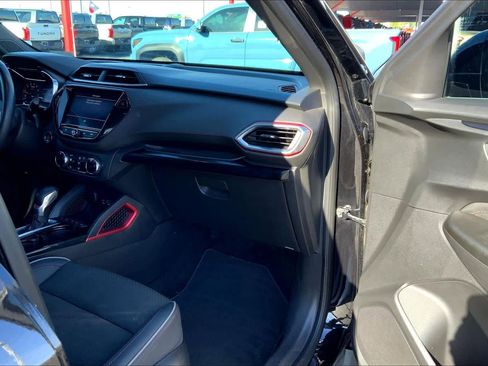 Used 2021 Chevrolet TrailBlazer RS w/ Convenience Package image 19