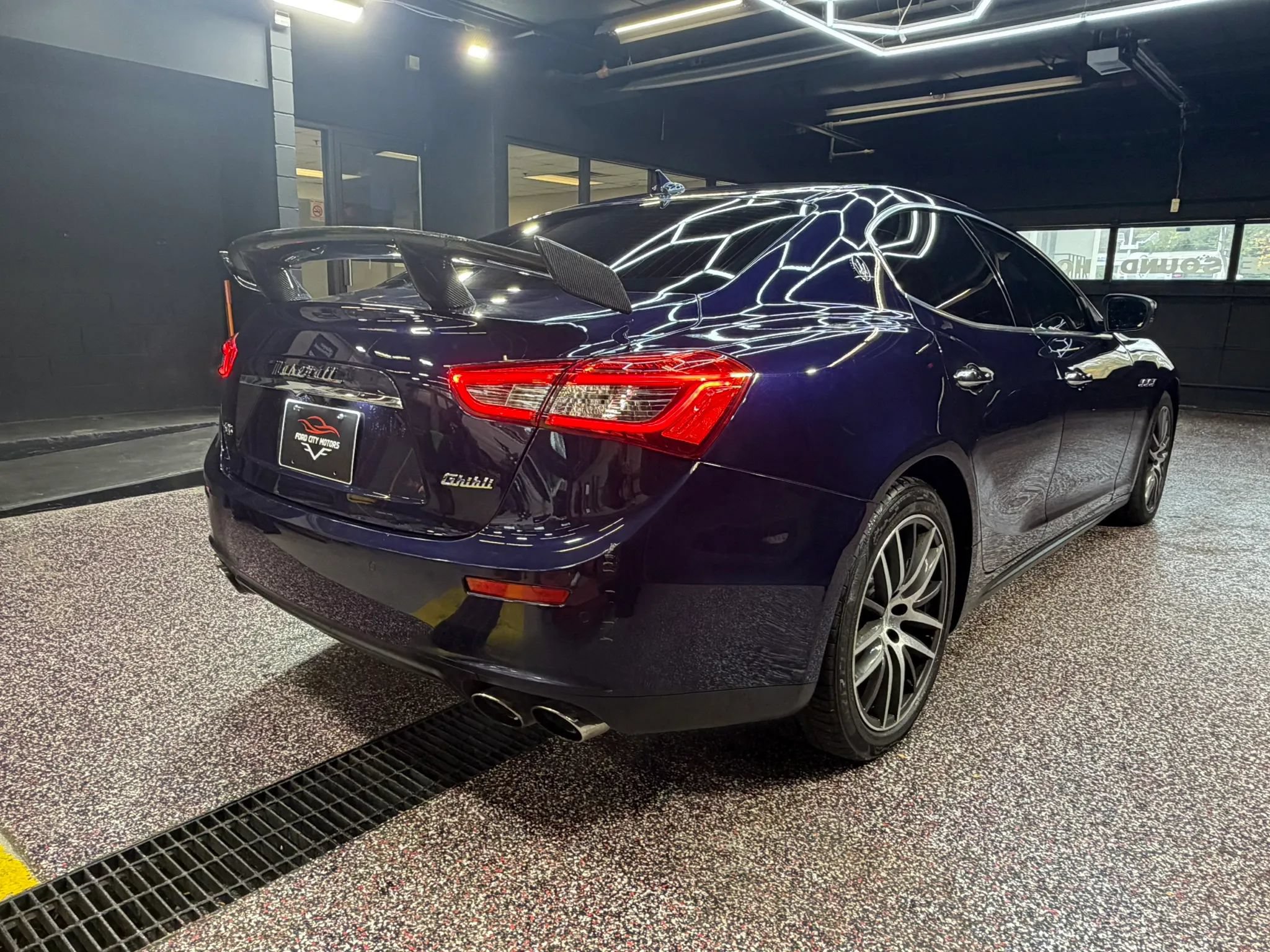 Used 2017 Maserati Ghibli S Q4 AWD/4WD image 9
