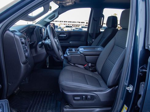 Used 2022 Chevrolet Silverado 1500 Custom Trail Boss w/ Safety Confidence Package AWD/4WD image 13