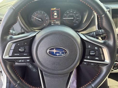 Used 2020 Subaru Crosstrek 2.0i Premium w/ Moonroof Package 1 AWD/4WD image 17