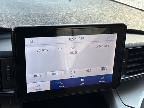 Used 2020 Ford Explorer XLT w/ Equipment Group 202A image 15