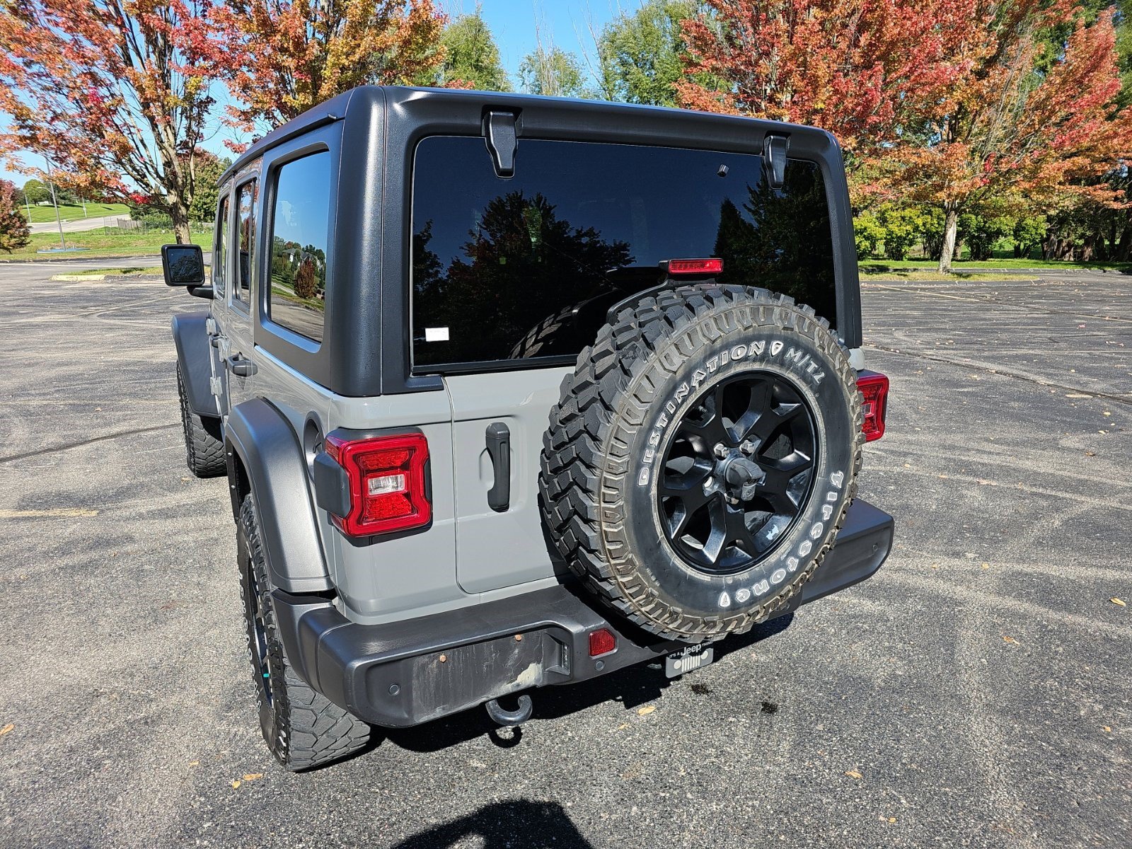 Used 2021 Jeep Wrangler Unlimited Sport AWD/4WD image 3