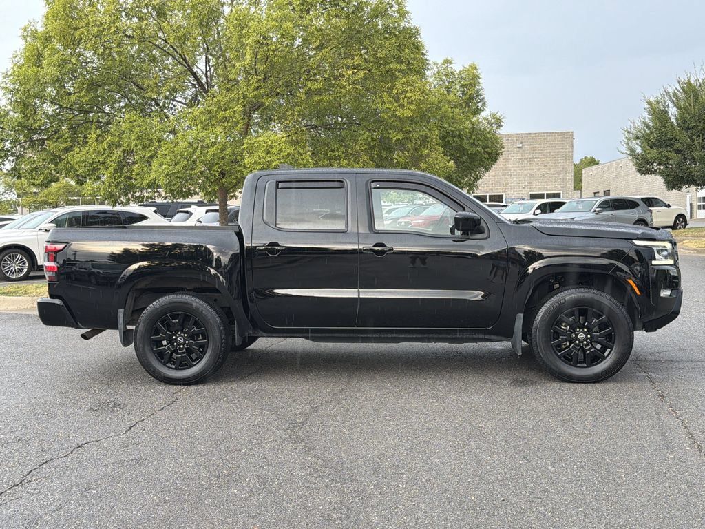 Used 2023 Nissan Frontier SV w/ Midnight Edition Package AWD/4WD image 2