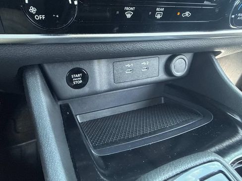 Used 2024 Nissan Rogue S FWD image 30