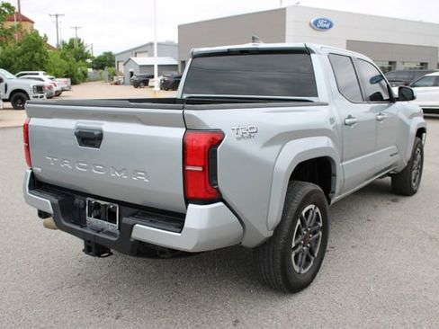 Used 2024 Toyota Tacoma TRD Sport RWD image 5