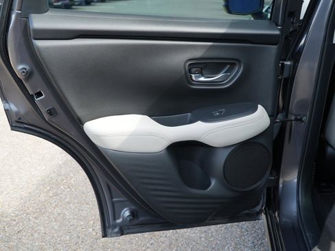 Used 2024 Honda HR-V LX image 17