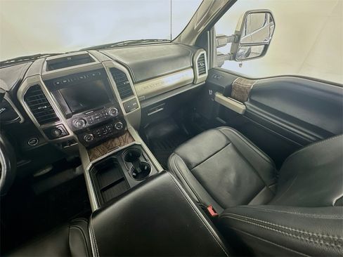 Used 2019 Ford F350 Lariat w/ Lariat Ultimate Package image 11
