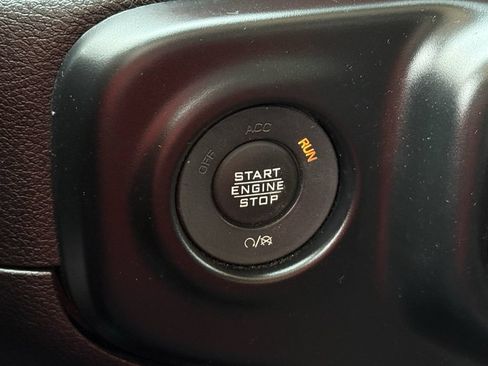 Used 2020 Jeep Gladiator Rubicon AWD/4WD image 20