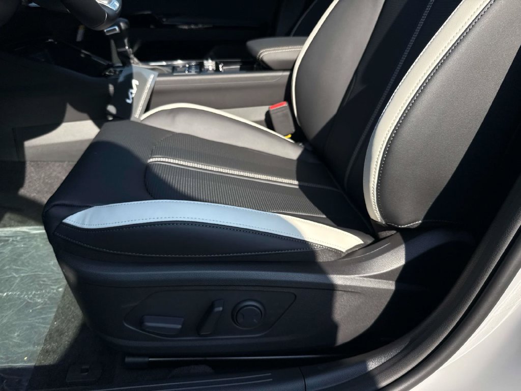 New 2026 Kia K5 GT-Line FWD image 18