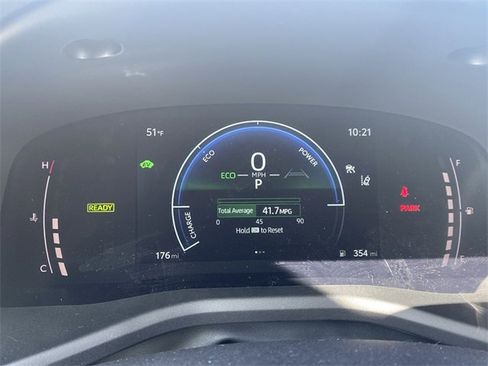 New 2025 Toyota Camry SE image 15