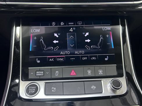 Used 2025 Audi Q7 3.0T Premium AWD/4WD image 17