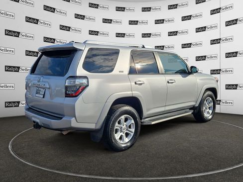 Used 2018 Toyota 4Runner SR5 image 6