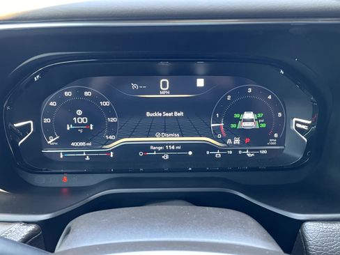 Used 2022 GMC Yukon Denali w/ Advanced Technology Package AWD/4WD image 15