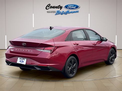 Used 2023 Hyundai Elantra SEL image 24