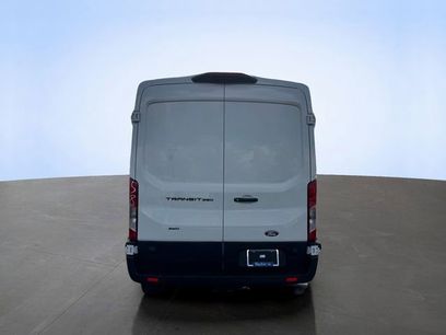 New 2026 Ford Transit 250 148 Medium Roof Extended AWD