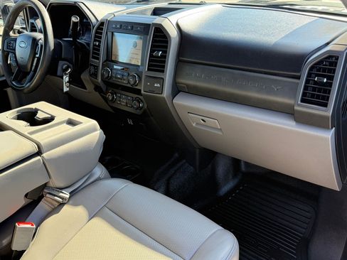 Used 2019 Ford F450 XL w/ Power Equipment Group image 28