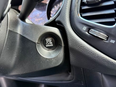 Used 2021 Jeep Compass Latitude w/ Convenience Group AWD/4WD image 13