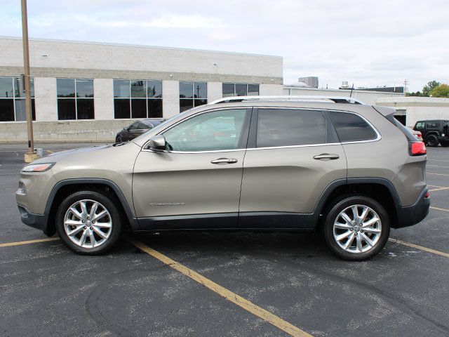 Used 2016 Jeep Cherokee Limited FWD image 7