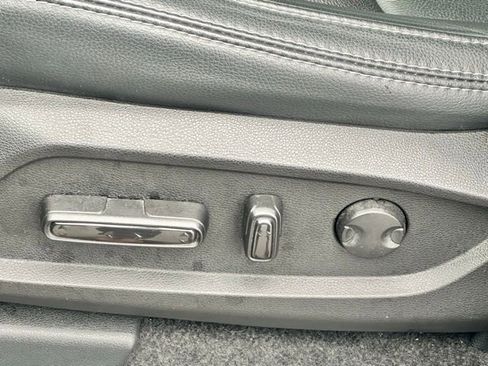 Certified 2024 Honda Pilot Touring image 10