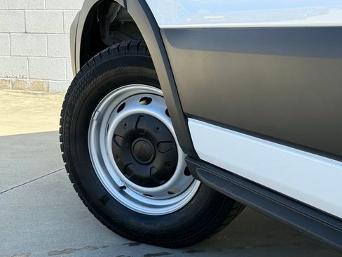 New 2026 Ford Transit 250 148 Medium Roof image 15