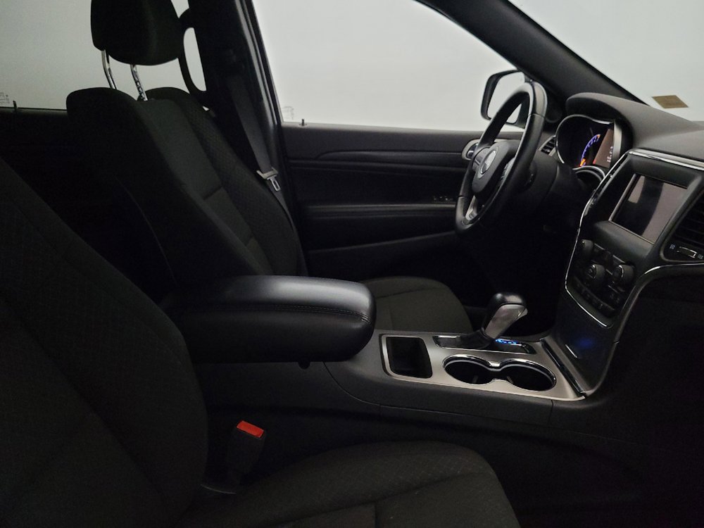 Used 2021 Jeep Grand Cherokee Laredo AWD/4WD image 21