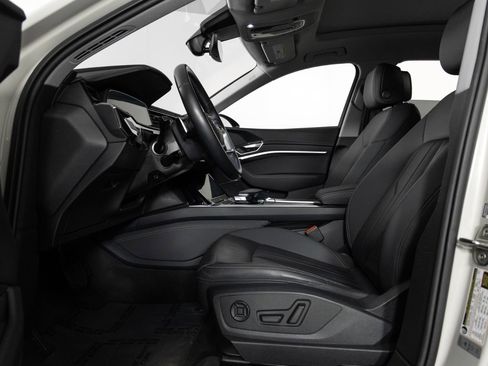 Used 2021 Audi e-tron Premium w/ Convenience Plus Package image 13