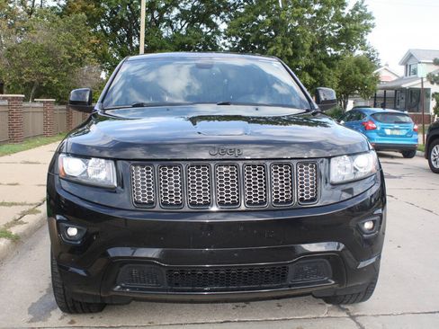 Used 2015 Jeep Grand Cherokee Altitude AWD/4WD image 3