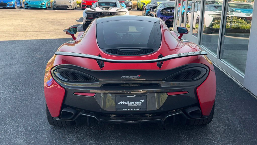 Used 2017 McLaren 570S RWD image 10