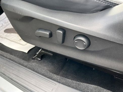 Used 2020 Subaru Forester Limited w/ Popular Package #3 image 11