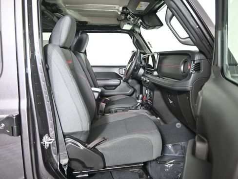 Used 2024 Jeep Wrangler Unlimited Rubicon w/ Dual Top Group AWD/4WD image 13