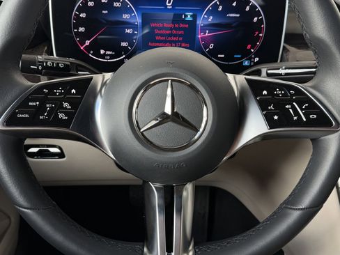 Certified 2025 Mercedes-Benz GLC 300 4MATIC image 6