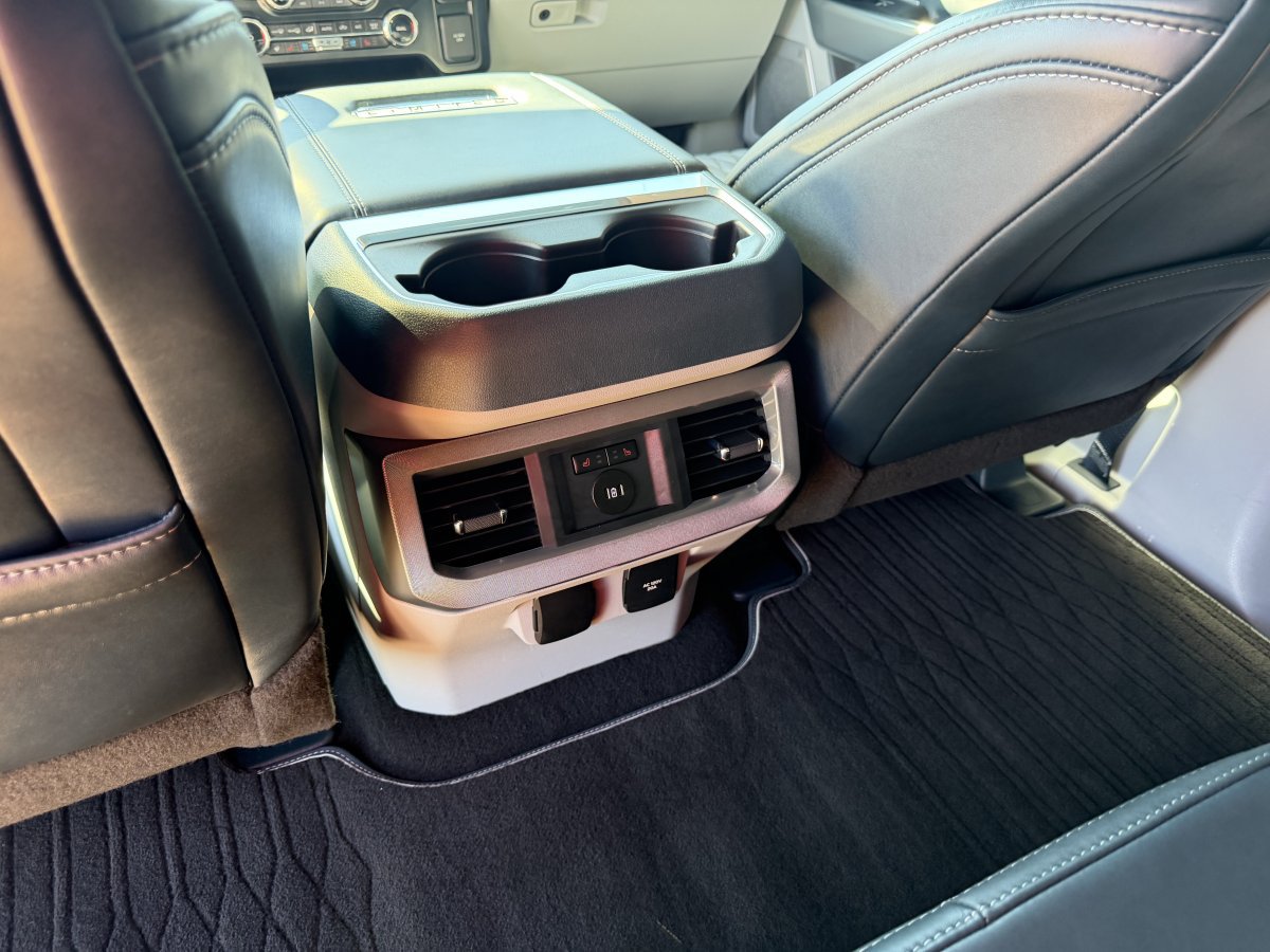 Used 2024 Ford F250 Limited AWD/4WD image 34