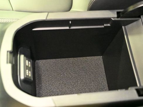 Used 2025 Toyota RAV4 XLE Premium image 24