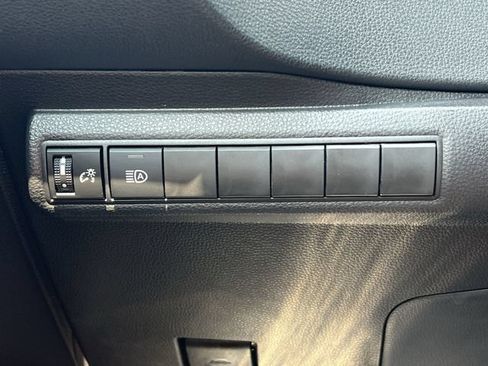 Used 2026 Toyota Corolla LE FWD image 29