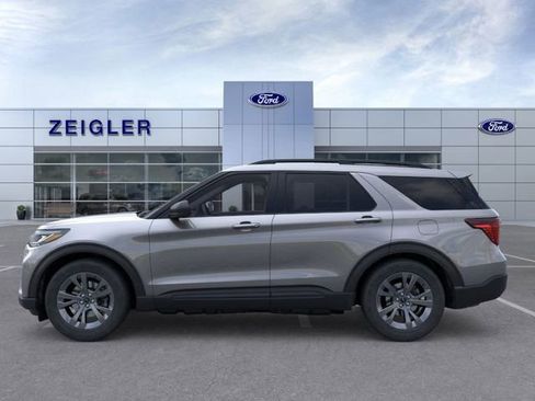 New 2026 Ford Explorer Active w/ Active Comfort Package image 3