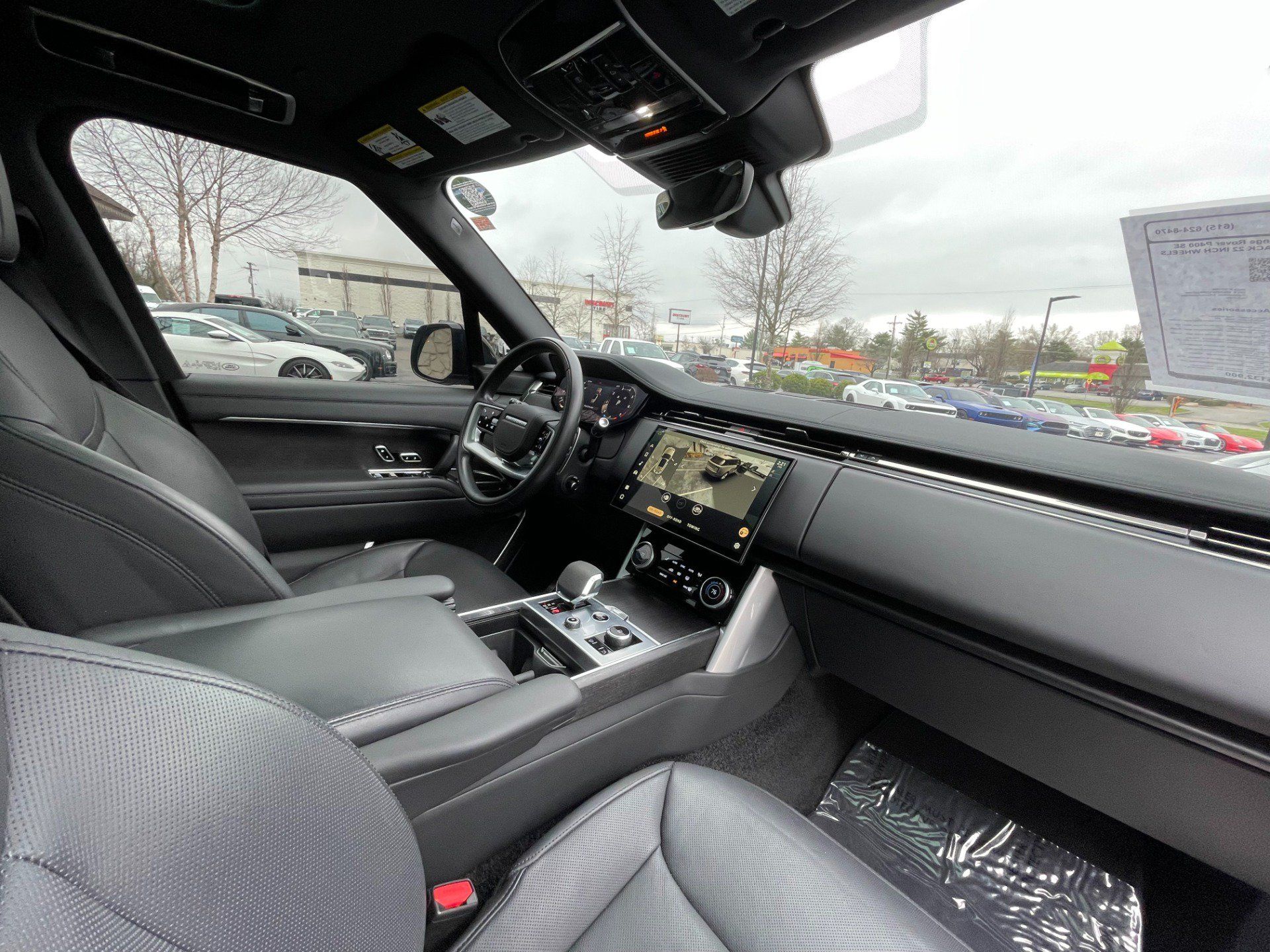 Used 2023 Land Rover Range Rover SE AWD/4WD image 15