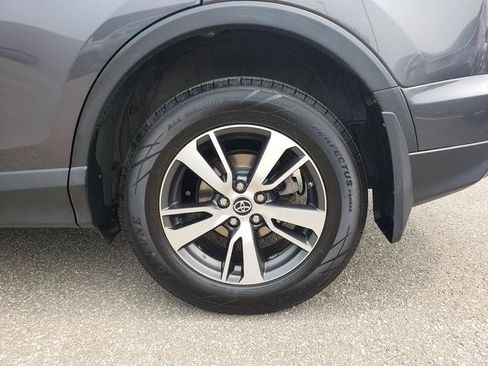 Used 2018 Toyota RAV4 XLE w/ Plus Extra Value Package AWD/4WD image 33