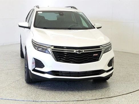 Used 2022 Chevrolet Equinox RS FWD image 2