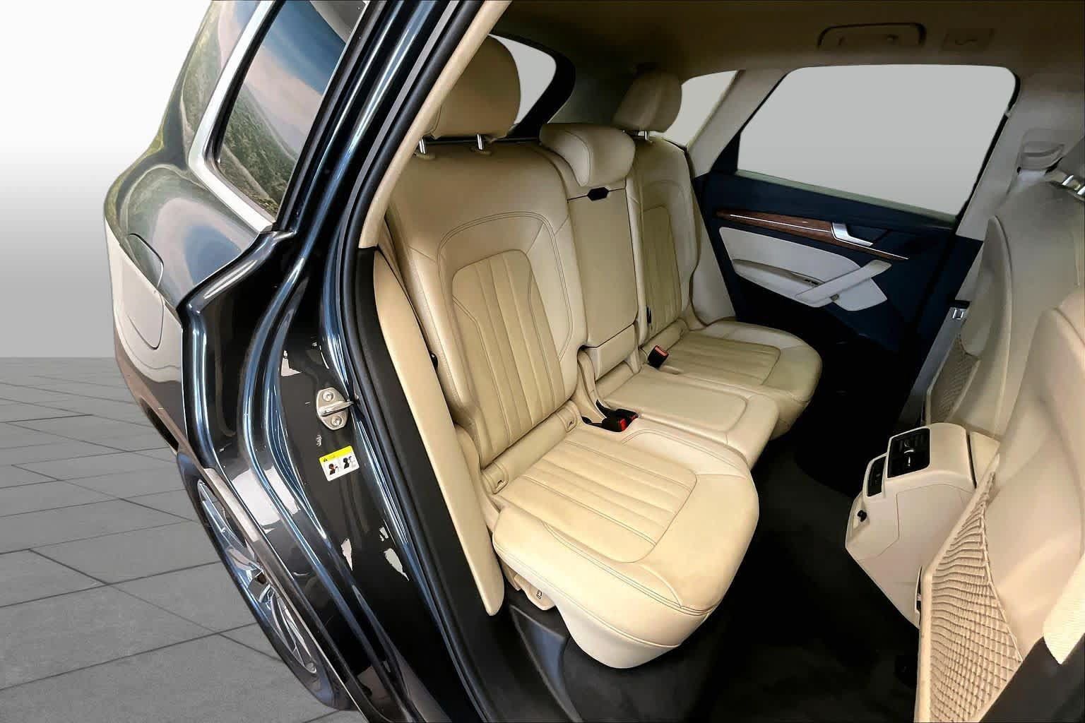 Used 2021 Audi Q5 2.0T Premium AWD/4WD image 19