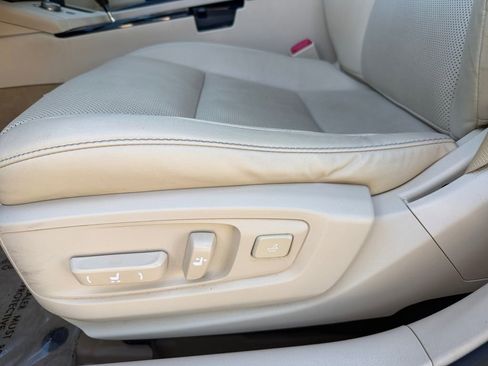 Used 2015 Lexus ES 350 w/ Premium Package image 22