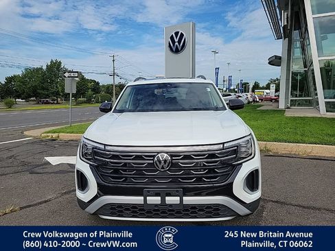 Certified 2024 Volkswagen Atlas Peak Edition SEL AWD/4WD image 2