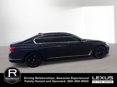 Used 2017 BMW 750i xDrive image 6