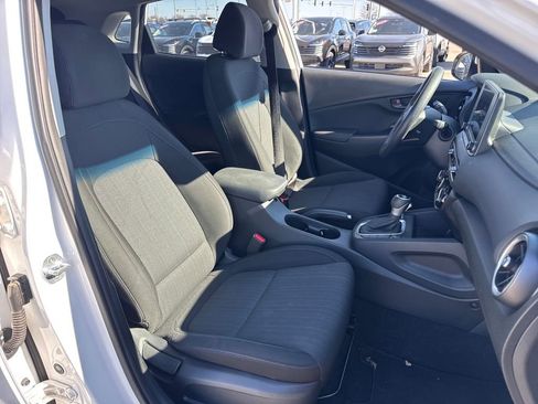 Used 2022 Hyundai Kona SEL image 12