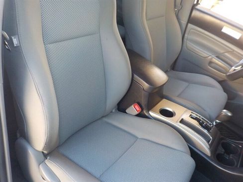 Used 2015 Toyota Tacoma 4x4 Double Cab w/ TRD Off-Road Package image 29