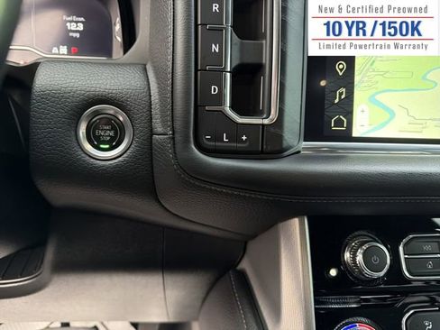 Used 2022 GMC Yukon XL Denali w/ Denali Premium Package image 24